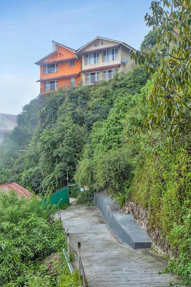 Club Mahindra Mussoorie Hotel Exterior foto