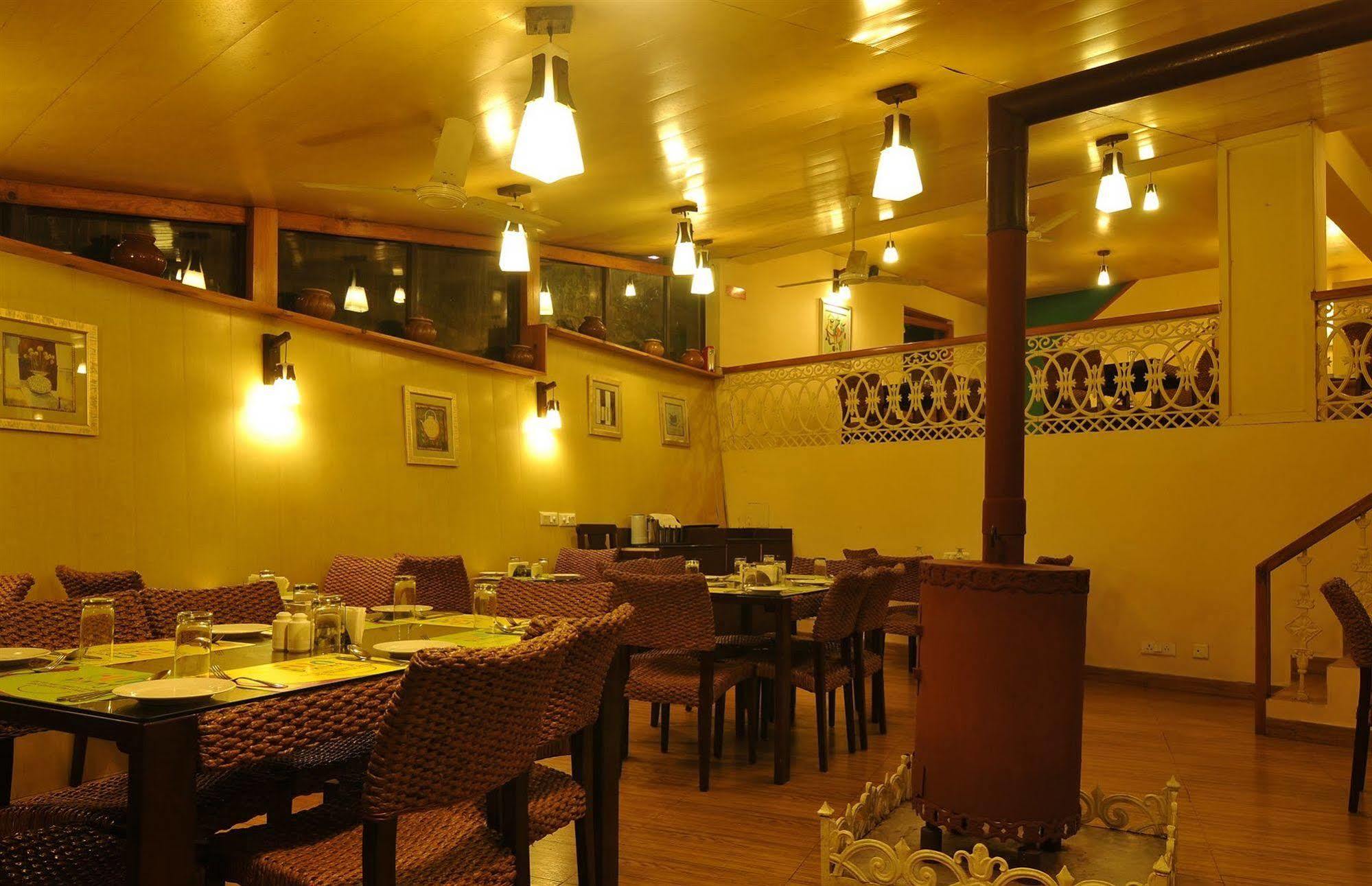 Club Mahindra Mussoorie Hotel Exterior foto